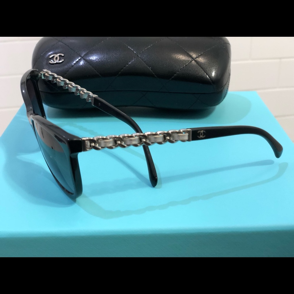 Chanel Black Sunglasses- 5260-q - Picture 2 of 3
